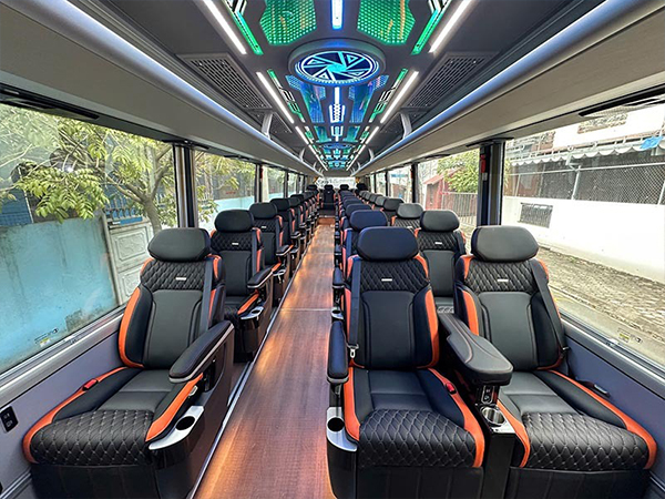 How to Get from Hanoi to Cat Ba Island by Bus (2026)